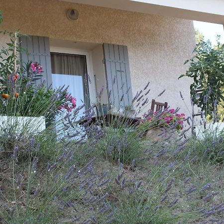 Une Ronce Sous Le Figuier Rousset-les-Vignes Zewnętrze zdjęcie
